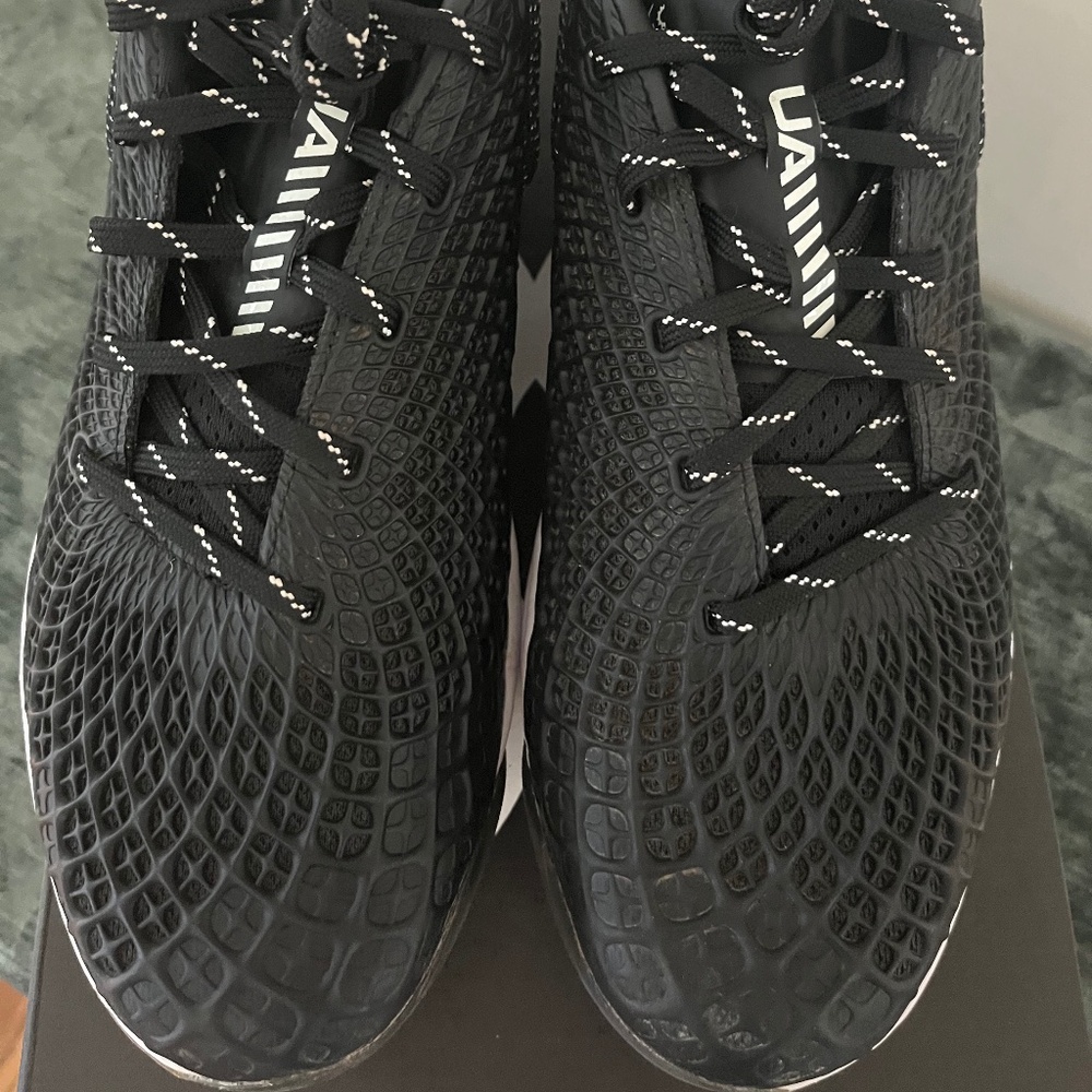 Baseball Cleats - Picture 6 of 12